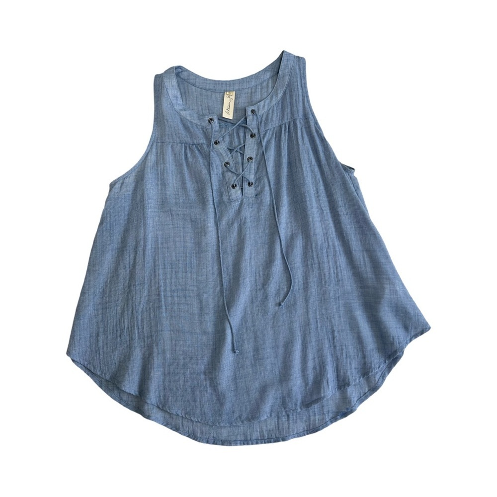 Allison Joy Light blue sleeveless blouse top size medium